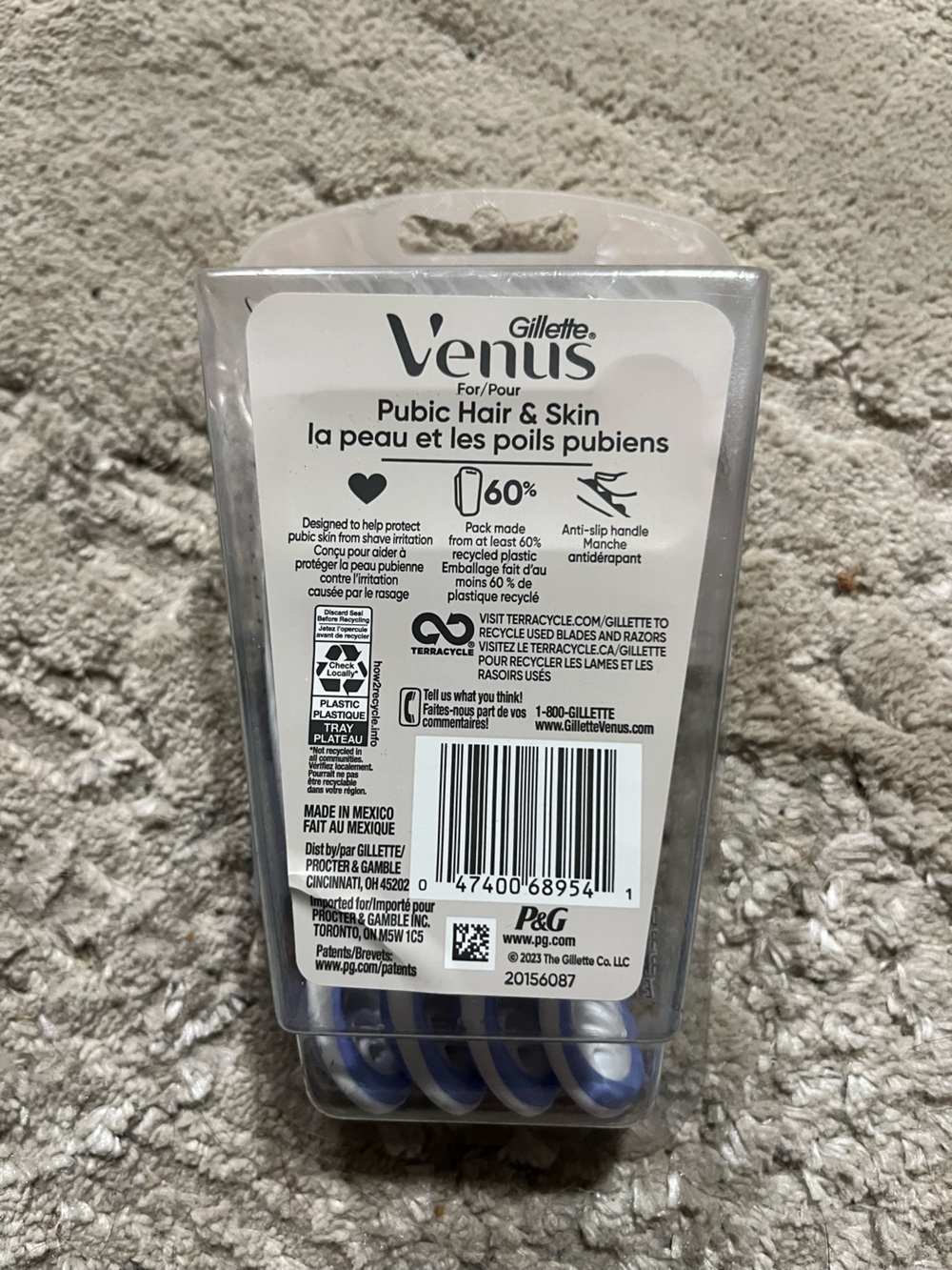 Gillette Venus Disposable Razors - Blue & White (4 pack) - Picture 2 of 2